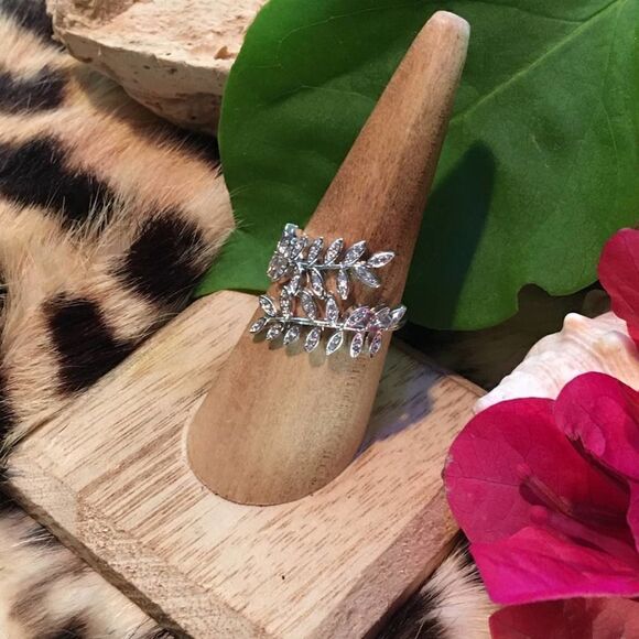 CZ AAA Vine Brass Rhodium Ring size 9 - Picture 2 of 10